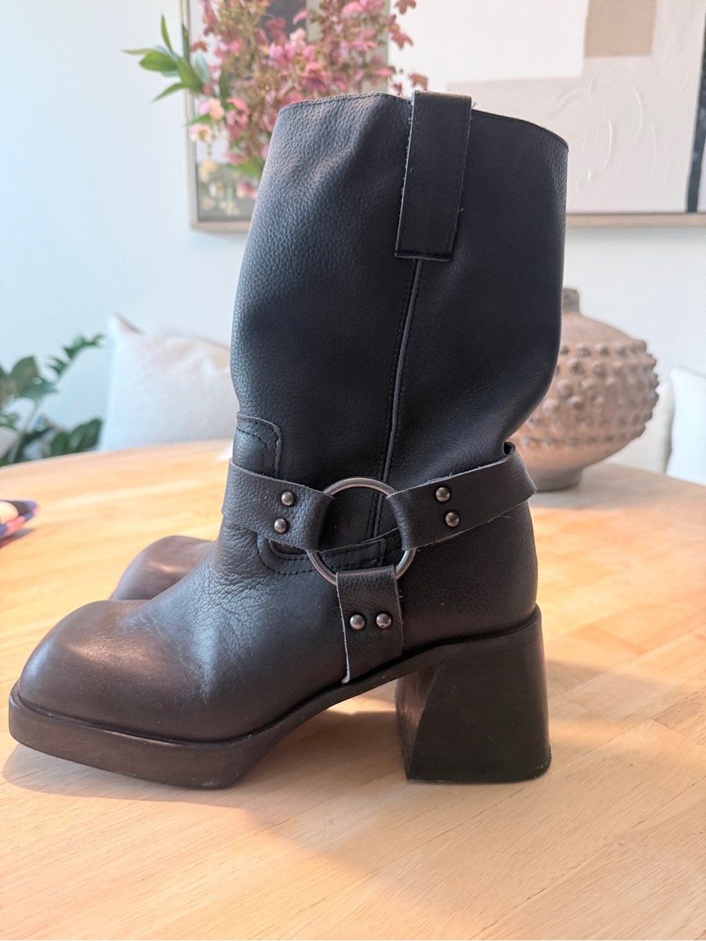 L'INTERVALLE Black Leather Block Heel Harness Boots